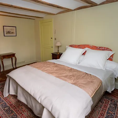 Domaine De Montclair Bed & Breakfast *